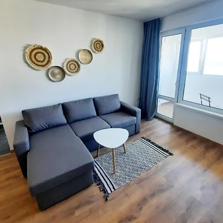 Seaview Serenity Apartment *